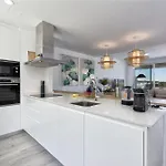 Vivi Homes - Sonrisa Pool, Terrace, Golf & Estepona