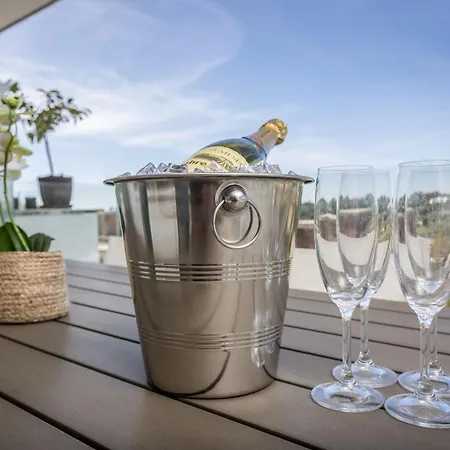 Vivi Homes - Sonrisa Pool, Terrace, Golf & Estepona