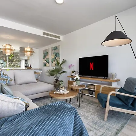 Vivi Homes - Sonrisa Pool, Terrace, Golf & Dom wakacyjny Estepona