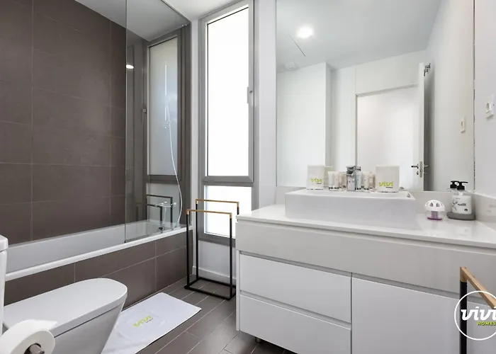 Dom wakacyjny Vivi Homes - Sonrisa Pool, Terrace, Golf & Estepona